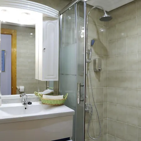 Iberos Bed & Breakfast 2*